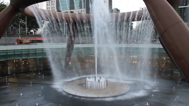 Сингапур! Фонтан Богатств!