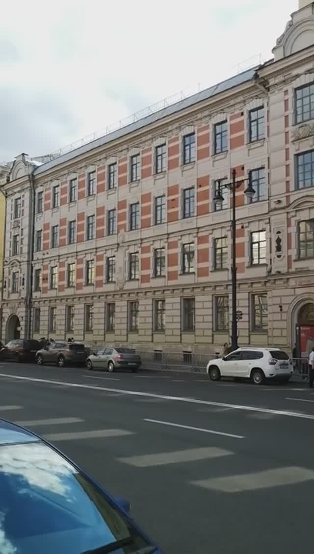 Институт корпуса инженеров путей сообщения. Николаевское общежитие студентов. Московский ,11.