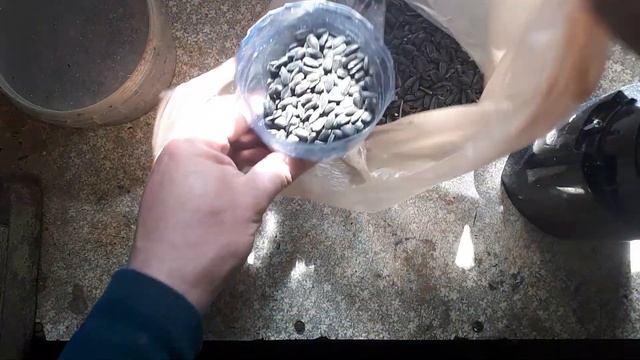 Как применить старую кофемолку для рыбалки.