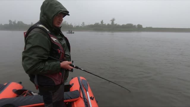 Рыбалка. Спиннинги не справляются с рыбой. Щука осенью.