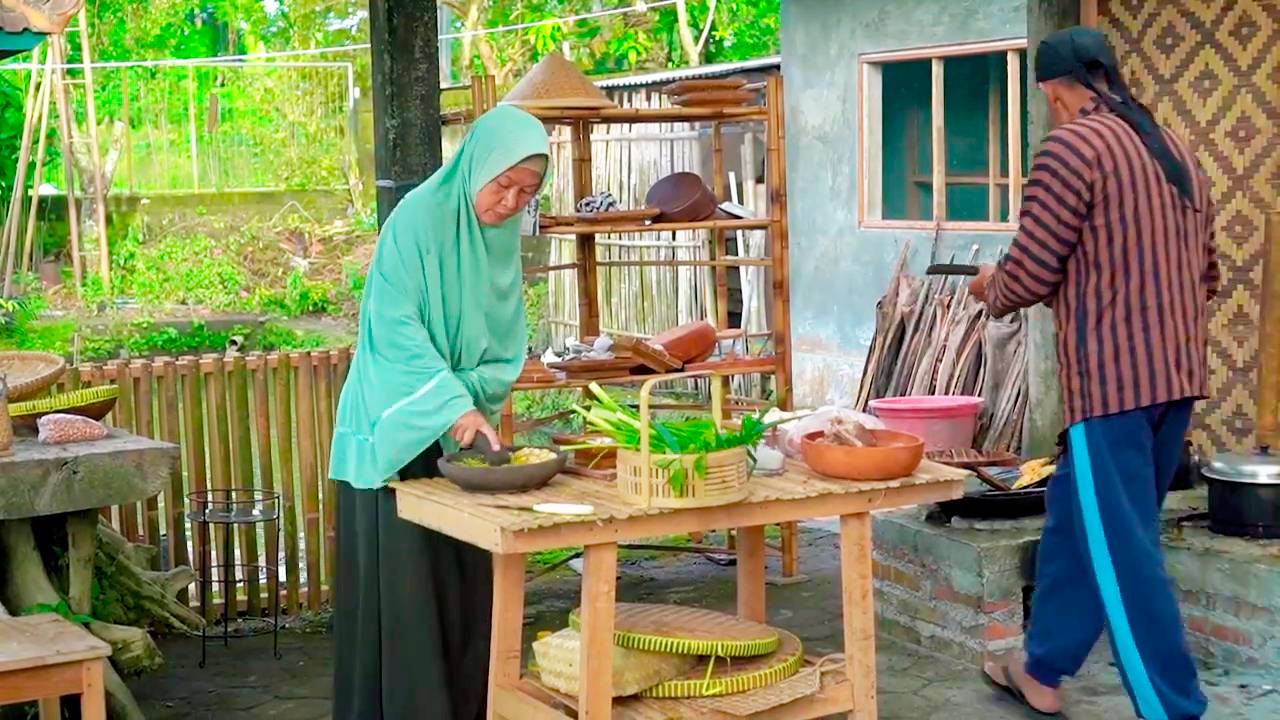 Сбор Урожая Имбиря, Выращивание Бананов, Приготовление Сото Сапи Типичного Блюда Пурбалингга, Вкусн