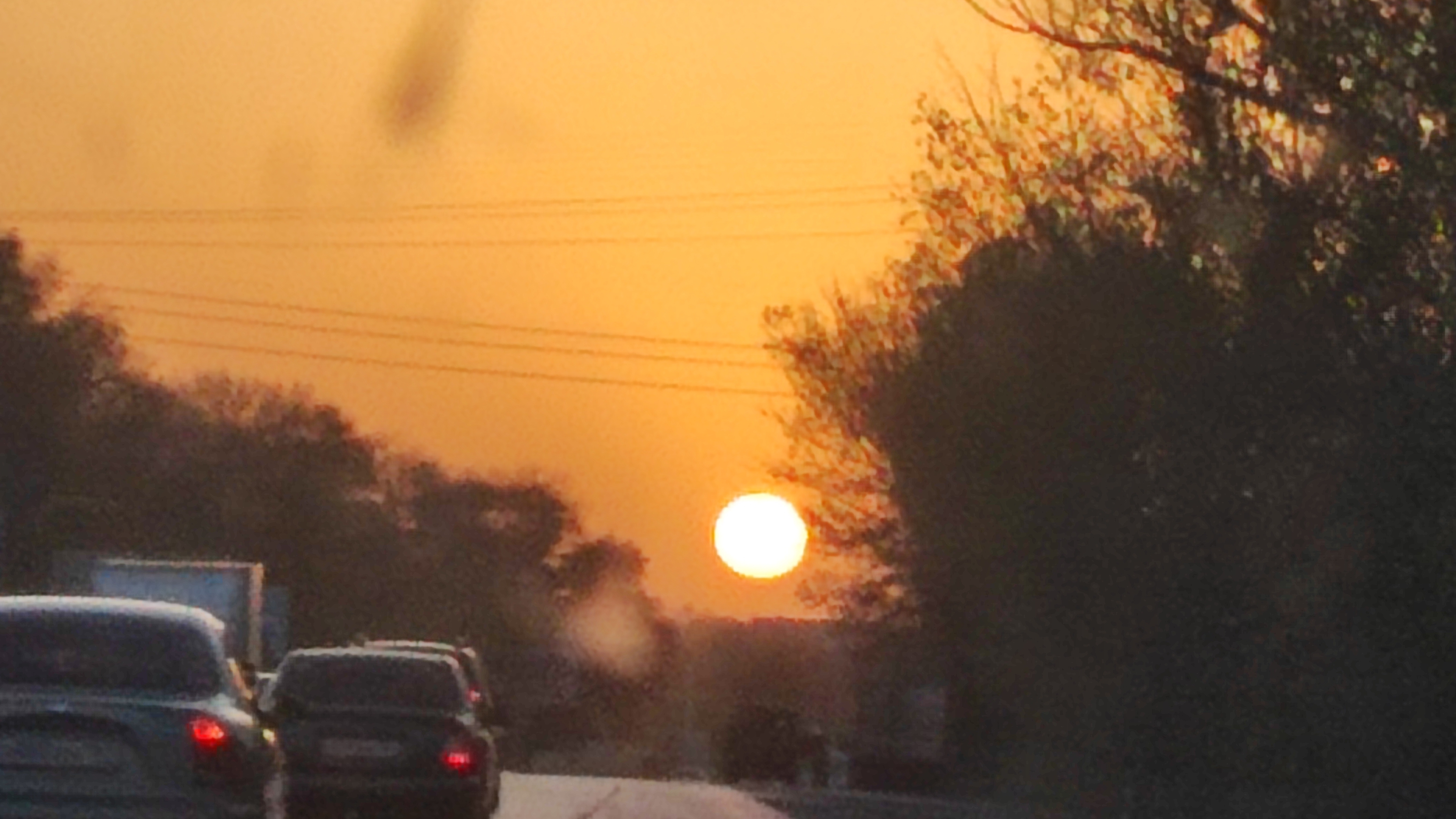 Через горы из Ялты на Судак. ПроДачу путешествует на машине.