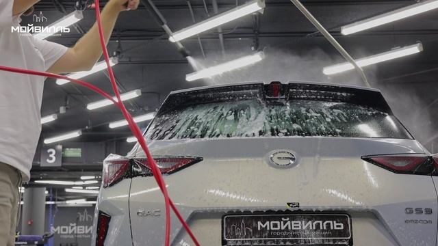 Часть_2_Мойка/чистка ковриков и первая фаза мойки: нанесение активной химии и смыв высоким давлением