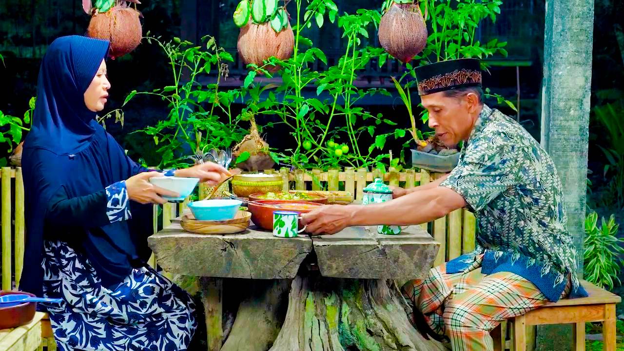 Жизнь в деревне Малайзии Готовим сушеные бобы с анчоусами, тыквенный компот и самбал