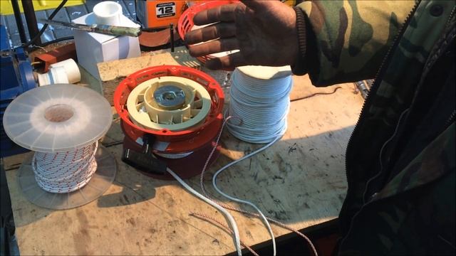 Как заменить порванный шнур ,,заводилки,, мотоблока!Своими руками😊