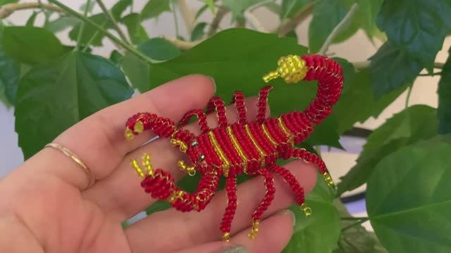 Скорпион из бисера / мастер классы по бисероплетению / фигурки из бисера / плести бисером
