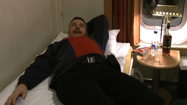 Обожравшись после _шведского стола_ за 35 евро (с носа)