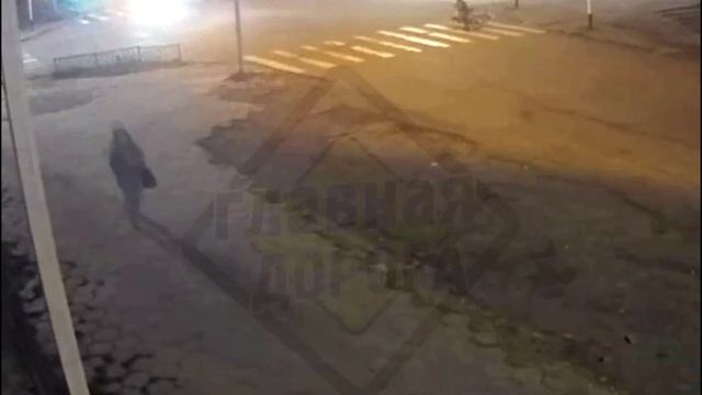 СМЕРТЕЛЬНЫЙ ПЕРЕХОД#...\\самокатчики осени\незаметные пешеходы\сбили на разрешающий\