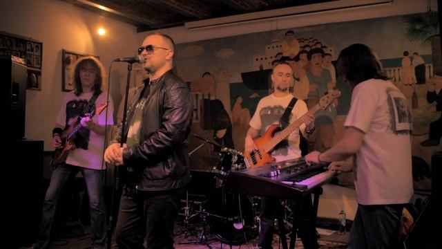 "Снова живой" - Никита Вятчанин и группа РОСА (live в "Петровиче")