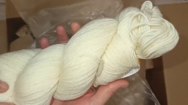 Vlogmas N3/Вяжу плед/Про посткроссинг/Довела/Покупки/Подарила лист календаря/Розыгрыш на канале