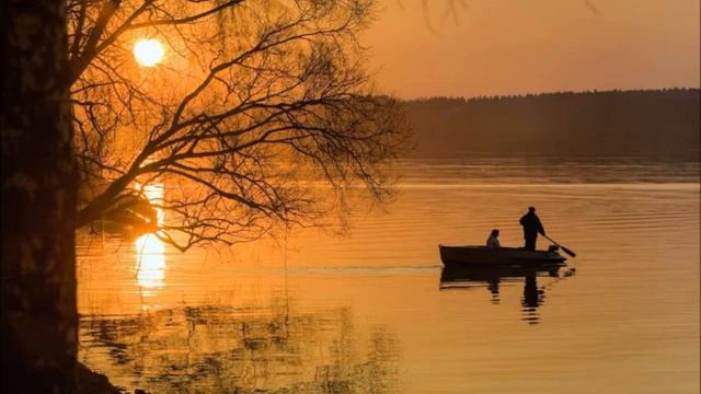 LARISSA 3 - ТЕЧЁТ РЕКА ВОЛГА