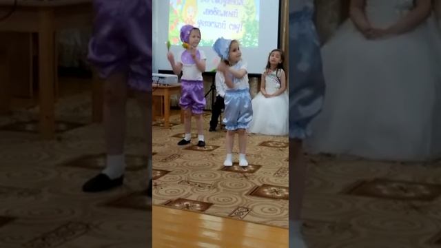 Выступление Софочки. Провожаем старшую группу в школу