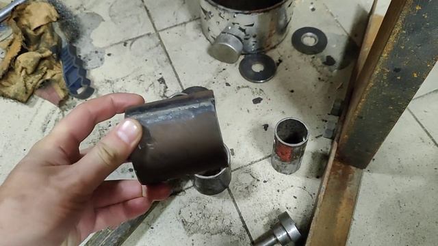 Пресс которым давили сайлентблоки задних рычагов Nissan Wingroad WHNY11 4wd