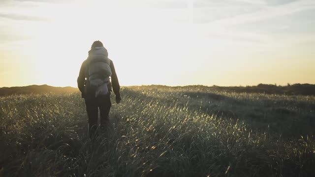 Bertran. 4 days bushcraft trip - beach and forrest, canvas tarp, reindeer skin, fatwood, spoon carvi