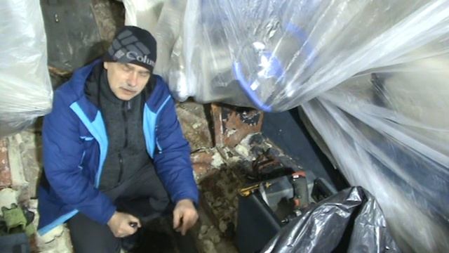 Проверка пены в баках плавучести катера или лодки при обнаружении осмоса