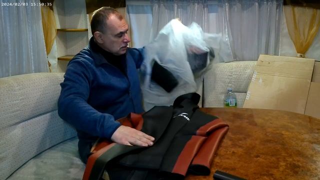 Знакомство с гидрокостюмом для фридайвинга от AquaTeam и сравнение его со Scorpena Apnea