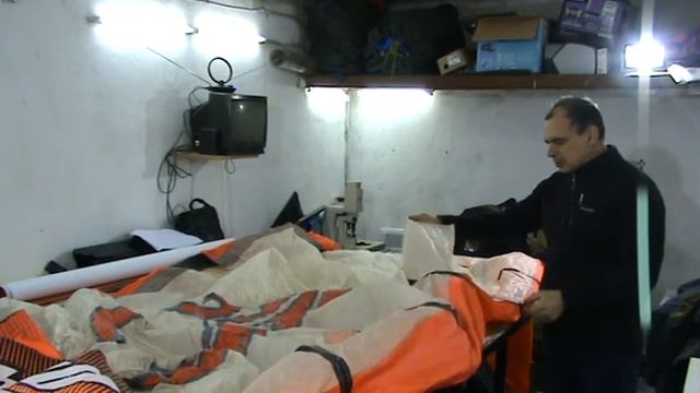 Как ремонтировать порваный кайт