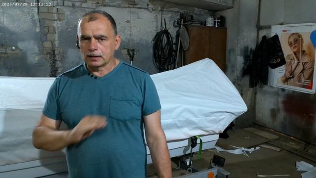 Купили лодку   а когда заказывать на нее тент