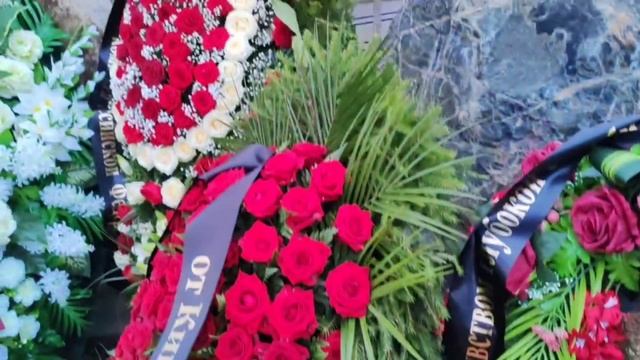 могила актрисы Светланы Светличной после похорон / Троекуровское кладбище 20 ноября 2024 года