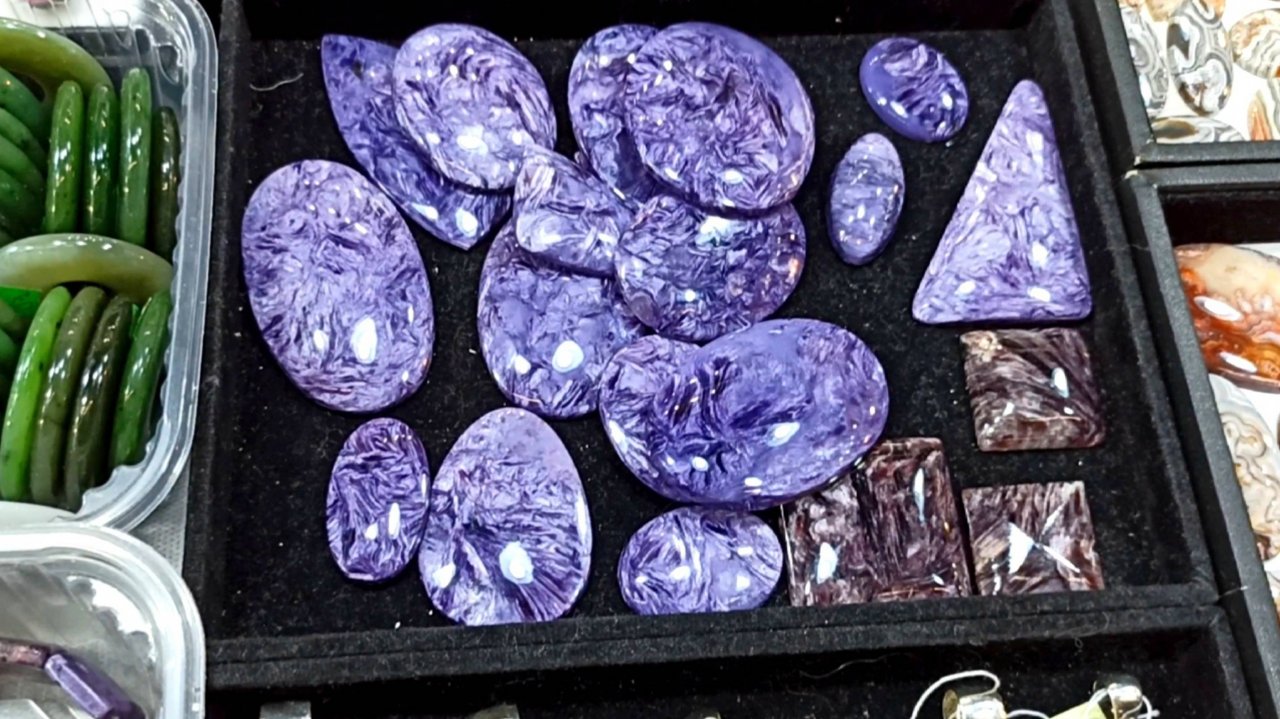 06.10.2024 Выставка Ищем радиоактивные камни Самоцветный развал, выставка- ярмарка Гемма