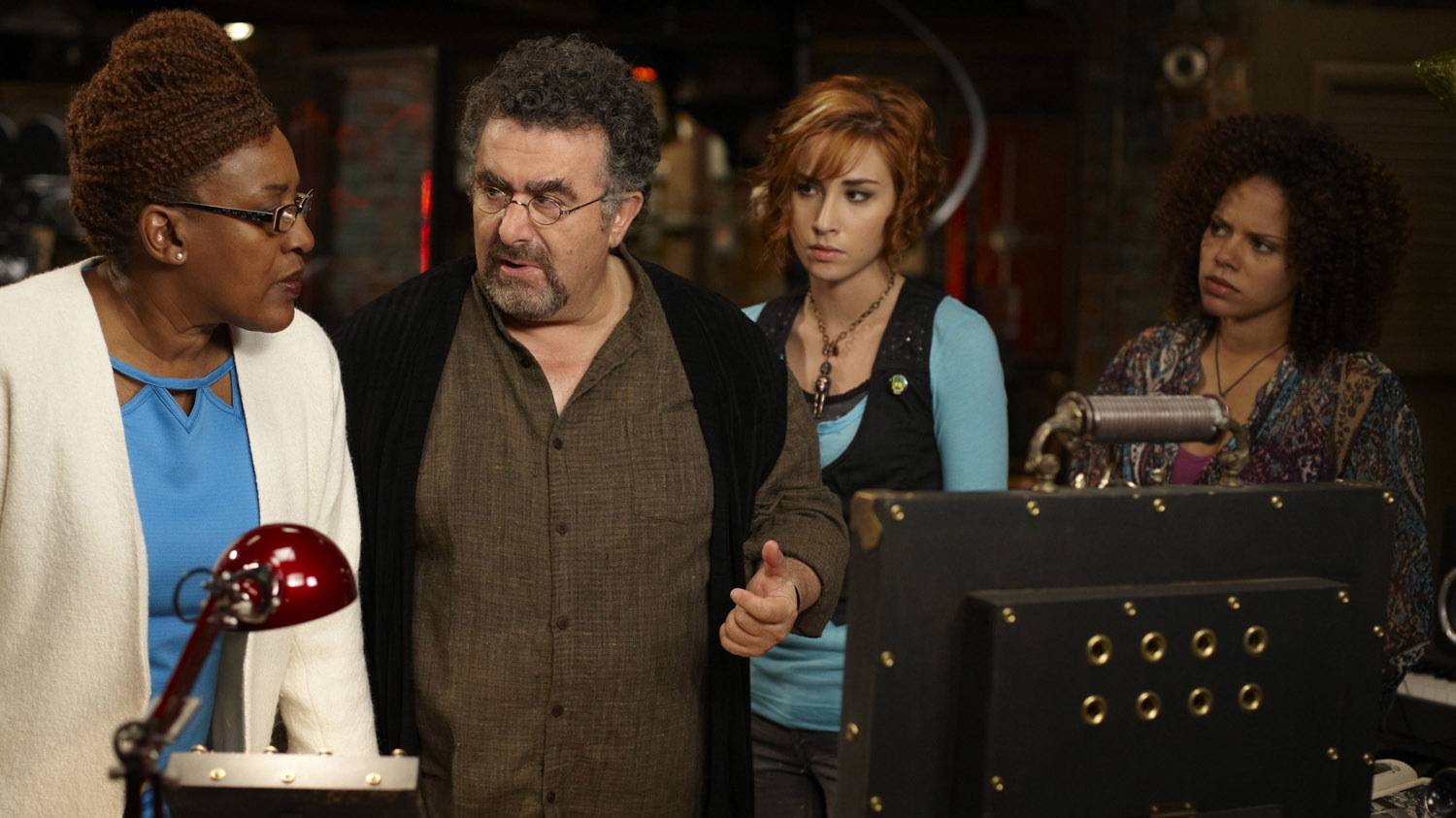 Сериал Хранилище 13 - 2 сезон 10 серия / Warehouse 13
