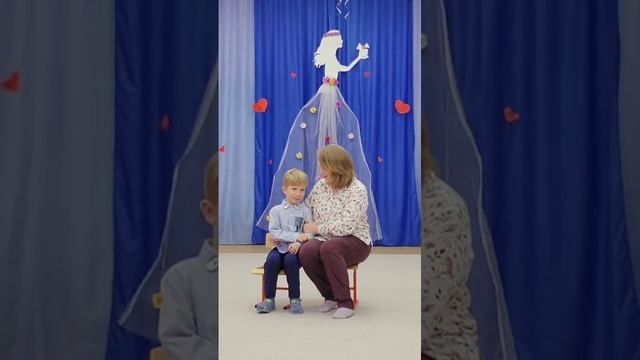 мама и сын...