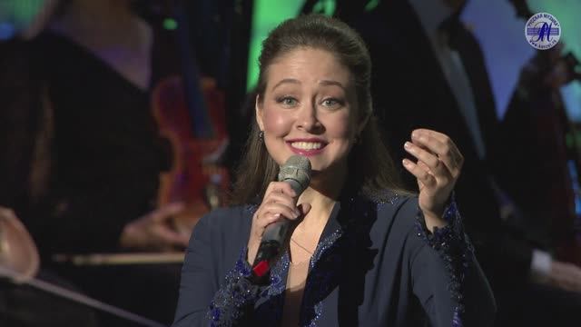 Алена ПЕТРОВСКАЯ «Очередь за счастьем» ("ПРАЗДНИК РОМАНСА - 2022")