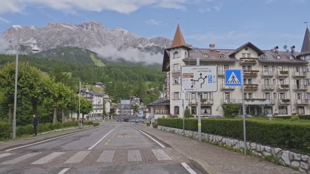 Живописные Доломитовые Альпы # Кортина - перевал Вальпарола - перевал Селла - Канацеи! 4K UHD 60fps