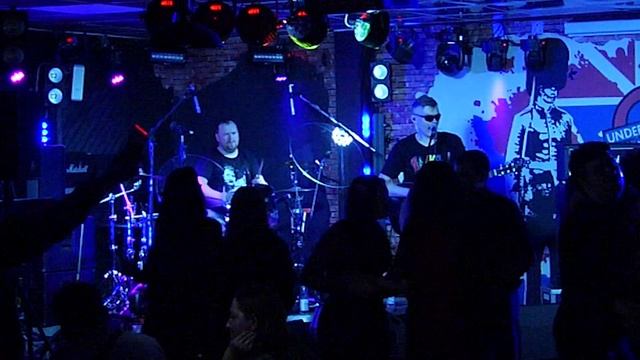 2024-10-26 - Алко-трио «СиНяЯ ГуСеНиЦа» - Punk-Rock-Halloween в клубе «Big Ben»