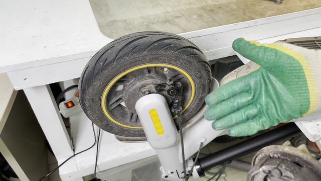 Ninebot max G30  регулировка тормоза, замена тормозных колодок