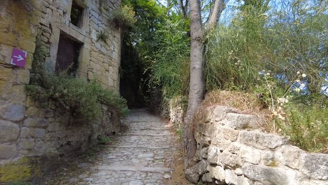 ❤️ Красивая средневековая деревня, расположенная на вершине холма, Франция! ❤️ 4К 60fps UHD ASMR ❤️