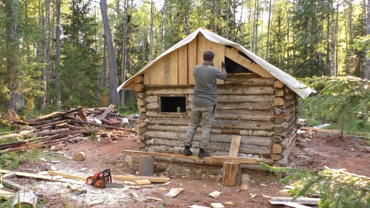 Живу один в избушке. Рыбалка на хариуса. Нашёл старую вещь.