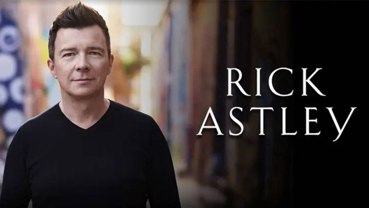 Rick Astley Rocks New Year's Eve (+ Fireworks) (2023)