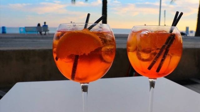 Апероль, прекрасно освежает в жару