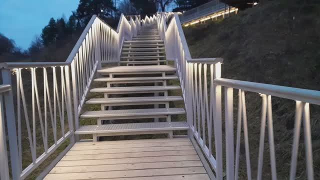 Вечер в парке Текижа. Боровск: по светящимся лестницам к звездам.