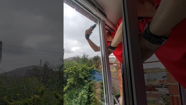 Меняем москитную сетку на сетку Плиссе