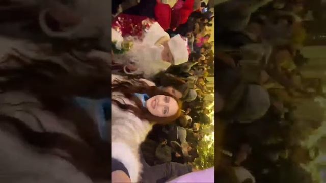 в новогоднюю ночь: зажигательные танцы под песни Юрия Шатунова на кузнецком бульваре #юрийшатунов