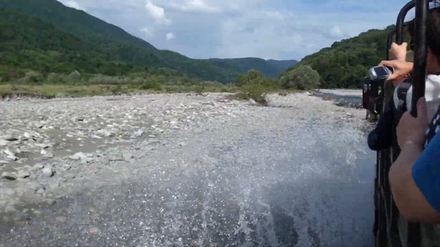 33 водопада в Лазаревском районе на территории Сочинского национального парка.