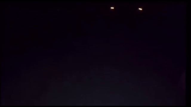 Парни решили ночью сходить на кладбище