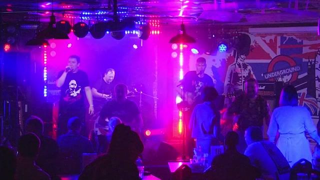 2024-12-28 - Алко-трио «СиНяЯ ГуСеНиЦа» - КорпоративниК в клубе «Big Ben»