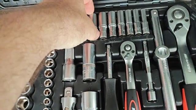 Набор ключей AVS 108 предметов