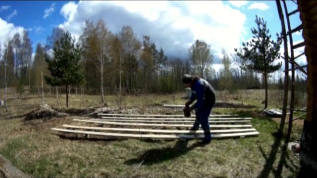 Покраска Досок Праймером для Теплых Грядок - Весна - 2018