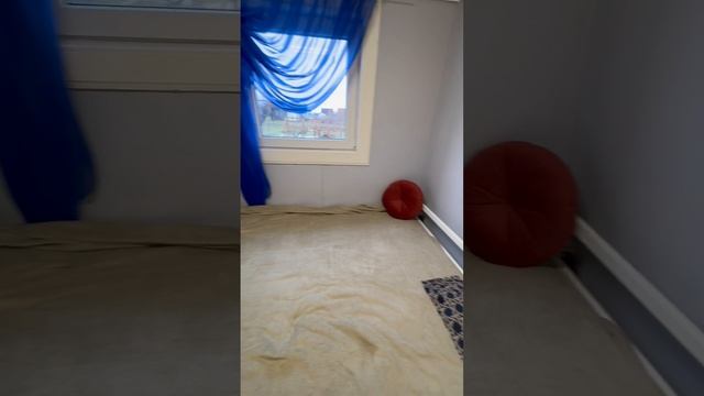 Комнаты в бытовках тоже могут быть красивыми 🥰
И немного(много 😅) моих картин)