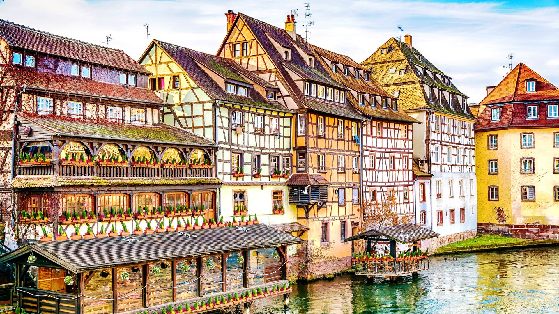 Страсбург, Франция - один из красивейших городов востока Франции, пешеходная экскурсия в формате 4K