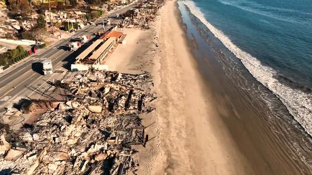 Дрон над Калифорнией после пожаров