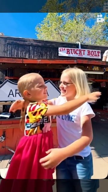 Мы с моей королевой в нейросети