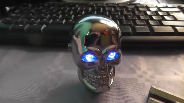 Ручка в виде черепа для коробки передач (КПП) рычаг переключения скоростей с черепком. Светится.