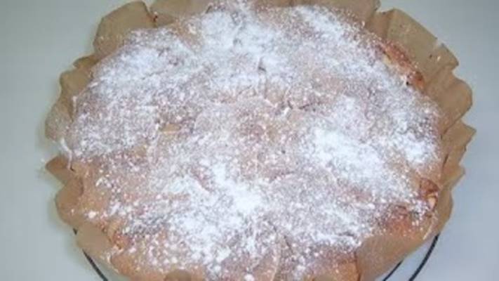 Шарлотка в кузине. Маринкины творинки