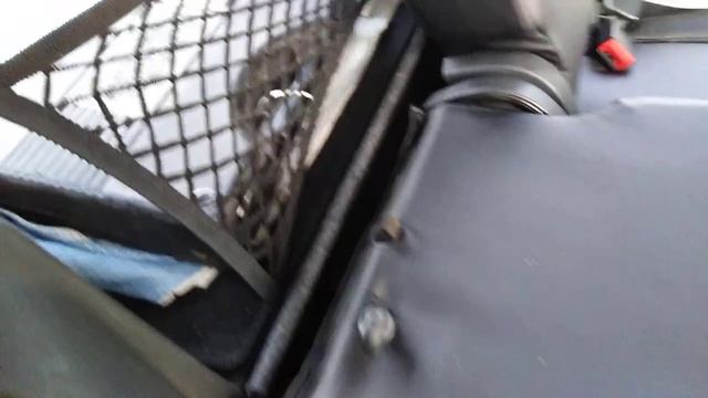 КАК ЗАКРЕПИТЬ  В АВТОМОБИЛЕ ЧЕМОДАН С ИНСТРУМЕНТАМИ,  ЧТОБЫ ОН НЕ БОЛТАЛСЯ ПРИ ЕЗДЕ