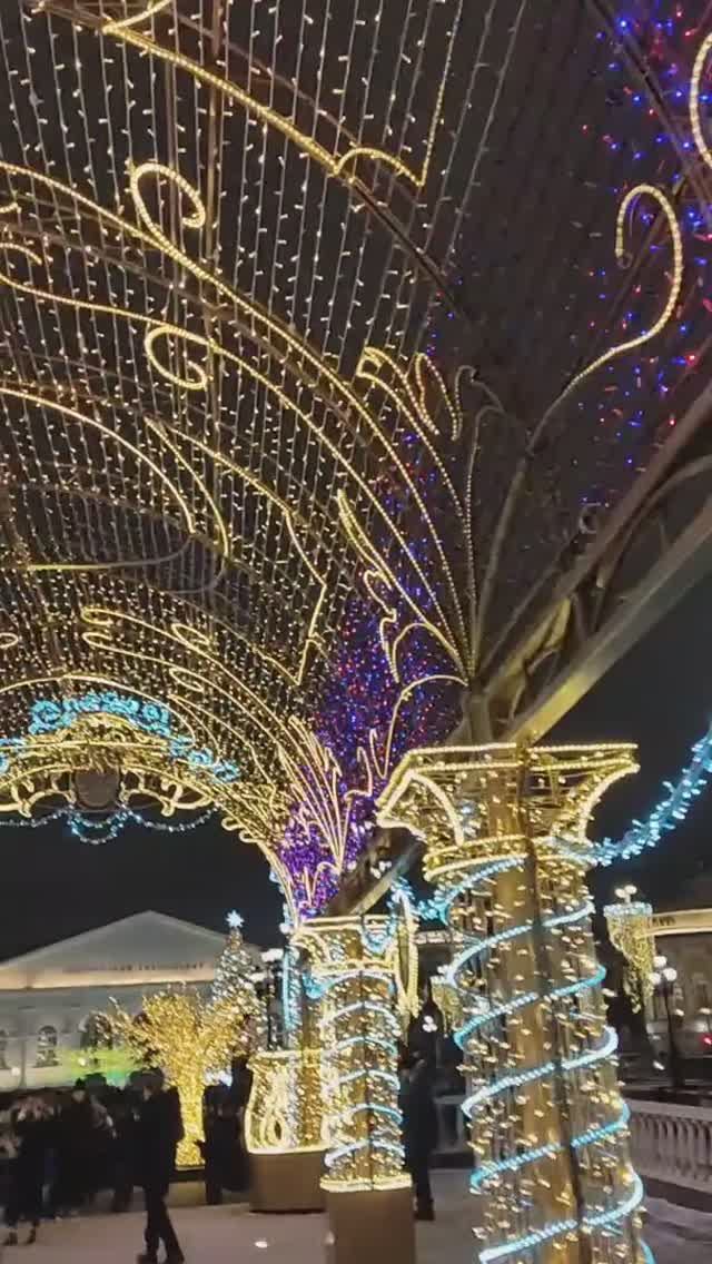 Новогодняя Манежная площадь в Москве